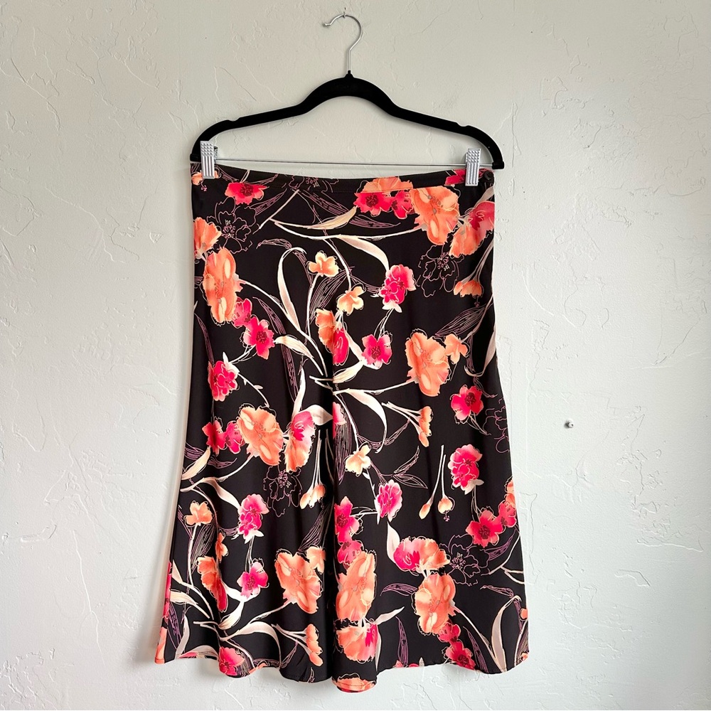 Dressbarn Vintage Women’s Black Red Floral Side Zip Midi Skirt Size 14 EUC